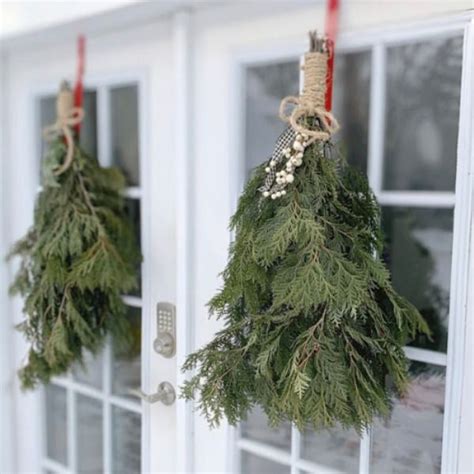 How To Hang A Christmas Wreath Easy Methods Artofit