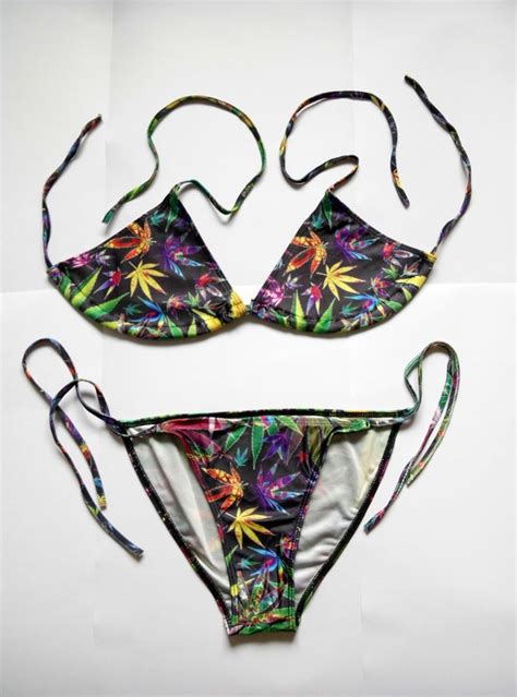 Latest Tropical Style Maple Leaf Print Sexy Mini Bikini Halter