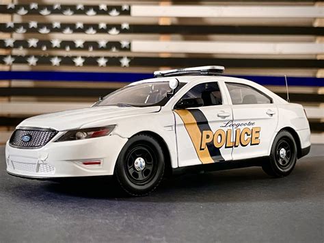 Loogootee In Police Department — Cardinal Police Diecast