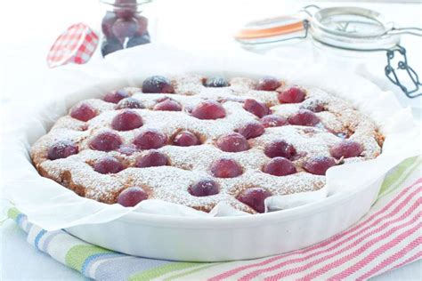 Torta Con Uva Fragola La Ricetta Del Dolce Veloce E Facile