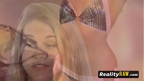 Tonguing The Juicy Snatch Of A Swinging Blonde MILF For A Threesome With A Horny Petite Slut