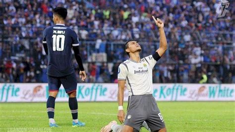 Sosok Bek Persib Bandung Yang Dianggap Pembelian Terbaik Musim Ini