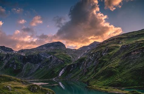 Grossglockner, Austria | Mountain vacations, Scenic lakes, Travel