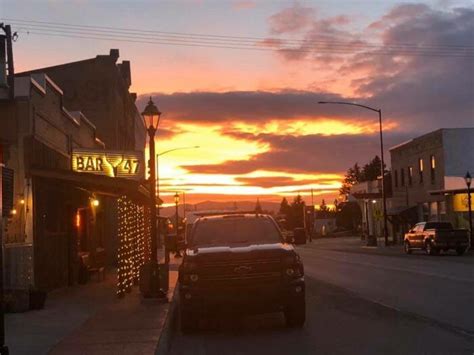 Bucket List Worthy Restaurants To Try In Montana One For Each Month