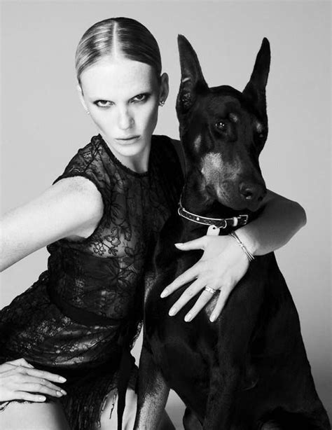 Image Result For Models Posing With Dogs Photography Доберман