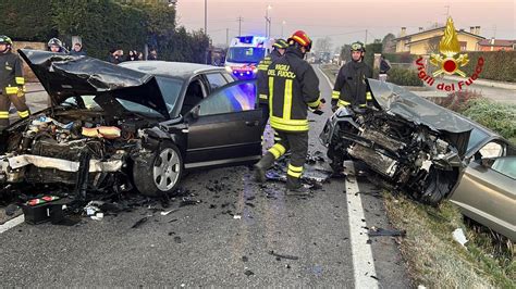 Scorz Incidente In Via Crosarona Due Automobilisti Feriti La Nuova