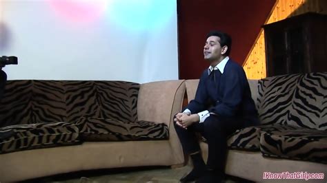 Amateur Beauty Melissa Has Gangbang On The Sofa Melisa C