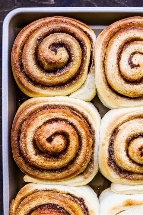 Giant Buttermilk Cinnamon Rolls So Much Food