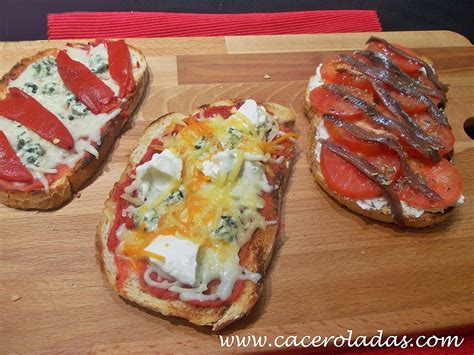 Tostas Variadas Con Queso Caceroladas