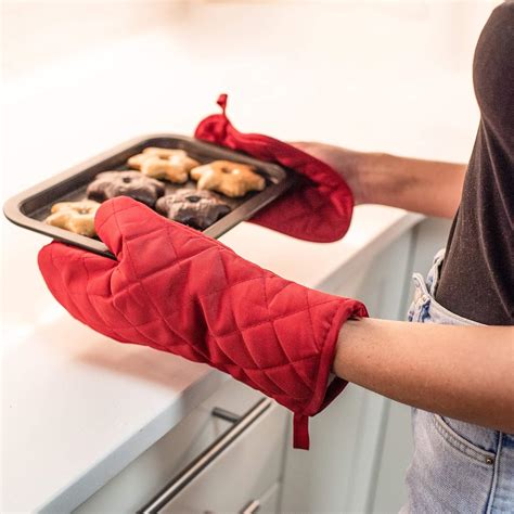 Kitchen Towel Set - Red - Pot Holders, Oven Mitt, Dish Towel, Dish ...