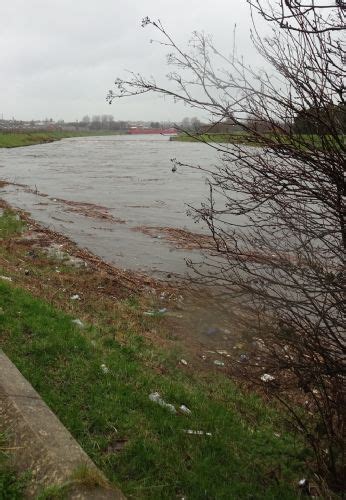 Flood Alert In Place For River Irwell Salford Salford Star With