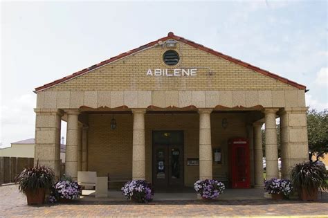 14 Things To Do In Abilene Kansas Olio In Iowa