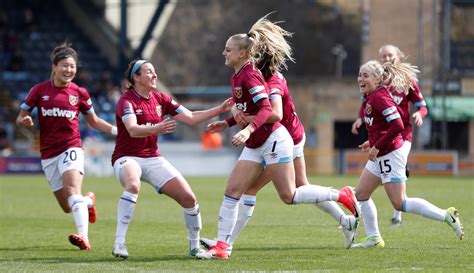 Zapfhahn schwimmend Hütte west ham ladies Erwarten von Gelegenheit Motto