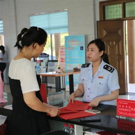 下基层察民情解民忧暖民心实践活动 全市各地各部门动态（二十九）服务社区石首市