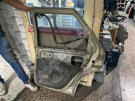 Ford Escort Sa Arka Kapi Cam Kr Kosu Model Kma Yedek Par A