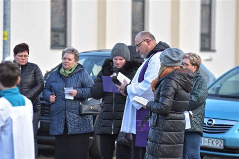 Droga Krzyzowa Parafia Matki Bo Ej Bolesnej W Prz Dzelu