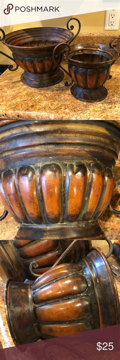 Rustin Bronze Decorative Tin Urns Pair 11” Wx 9 14 H And 7” W X 7 3