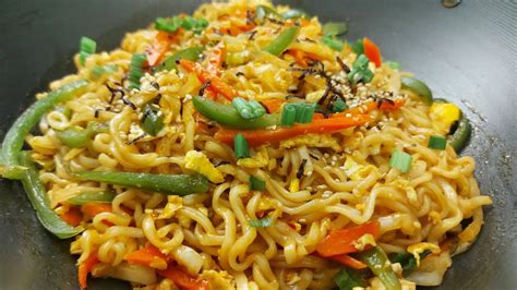 EGG STIR FRY WITH RAMEN NOODLES STIR FRIED INDOMIE YouTube