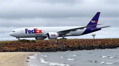 Sydney Plane Spotting The Beach Plane Spotting Airport Drive Mascot