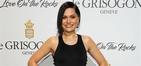 Jessie J Claps Back At Trolls Calling Her Nude Pregnancy Photos Inappropriate IBTimes