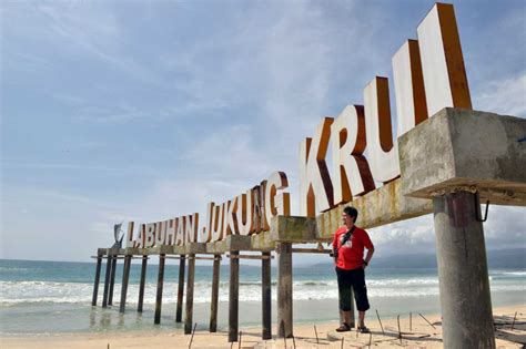 Pantai Pesisir Barat Homecare24