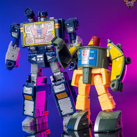 Mini Review - Transformers Legacy Cosmos — Plastic Spark Photography