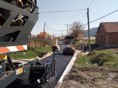 ДЕНОВИВЕ СЕ АСФАЛТИРАШЕ ВО БАНИЦА!