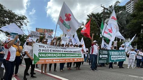 Enfermeiros Do Ceará Fazem Protesto Contra Suspensão Do Piso Da Enfermagem Jéssica Welma