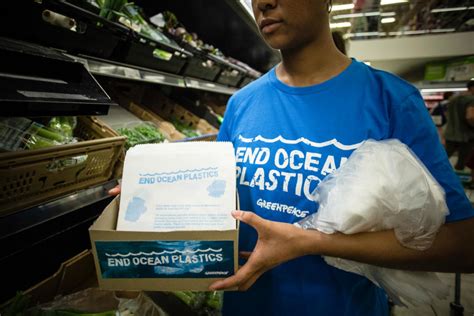 9 Ways People Like You Fought Single Use Plastics This Month