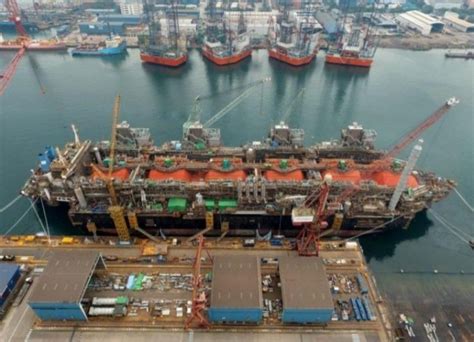 FueLNG Completes First Commercial LNG Bunkering In Singapore VesselFinder