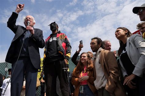 Bernie Sanders, AOC rally on Staten Island with Amazon union ahead of ...