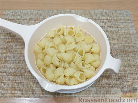 Рецепт: Макароны с тунцом и зелёным горошком в томатном соусе на ...