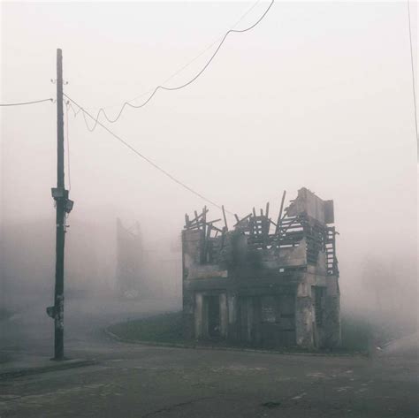 How Ivan Bogdanov Takes Beautiful Mysterious IPhone Photos