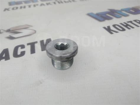 Купить Пробка масляного поддона Renault Logan 2005 7703075348 1 K7J в ...