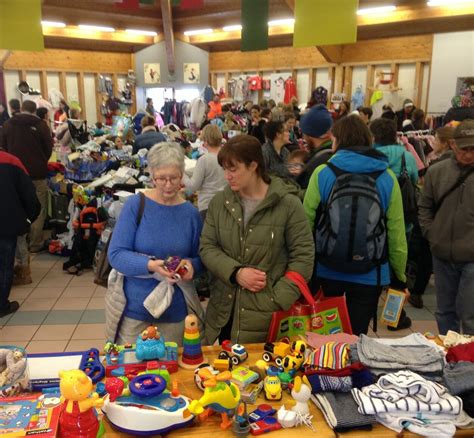 Domancy Dimanche lAmicale des écoles organise une braderie petite