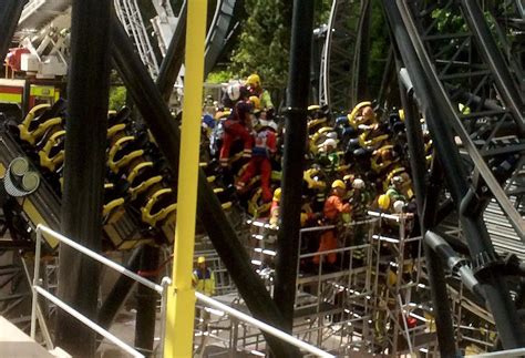 Victims of The Smiler meet the team that rescued them - Mirror Online