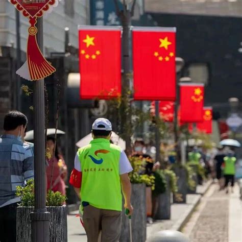 来看，角里这一抹抹中国红~朱家角