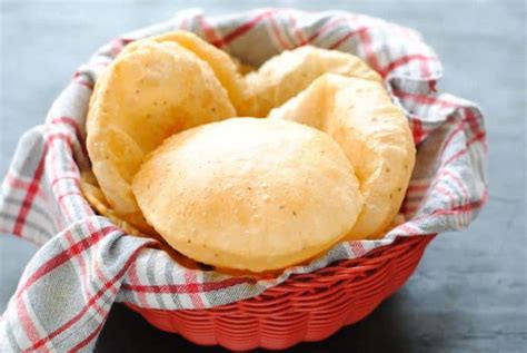 Poori Or Puri Recipe Crispy And Fluffy Fried Indian Bread Indian Ambrosia