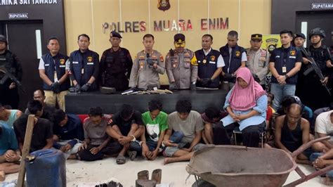 Polres Muaraenim Sikat Tambang Ilegal 30 Orang Beserta Tujuh Alat