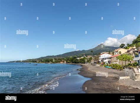 Martinique island volcano hi-res stock photography and images - Alamy