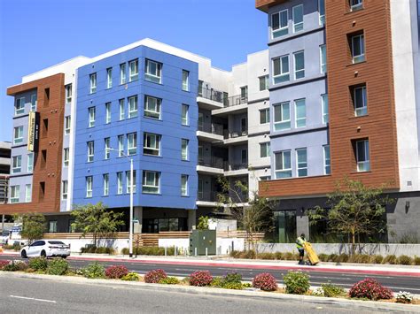 Big Boxy Apartment Buildings Are Our Rental Future Bloomberg