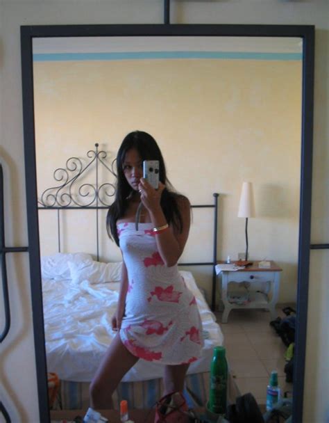 NUDE ASIAN GILR Filipina Topless At Beach Resort