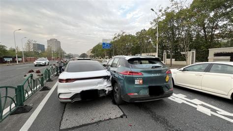 一血 上个月提的车，这个月就回厂，记录下新车第一次事故 Nga玩家社区