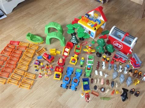 PLAYMOBIL 123 ENORME Lot 6kg 21 Personnages 35 Animaux