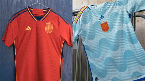 日本と激突！スペイン代表、カタールw杯に向けた2022新ユニフォームを発表 ｜qoly サッカーニュース