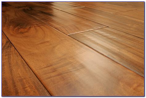 Engineered Hardwood Versus Laminate Flooring Flooring Home Design