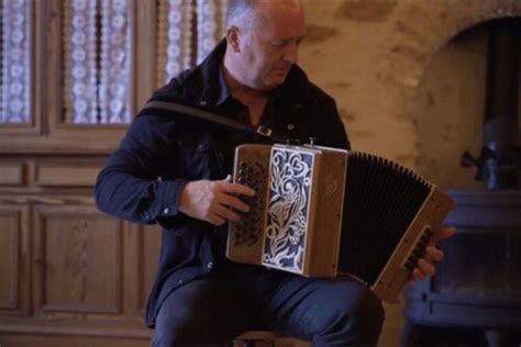 Lannion Un Accord On Sur Mesure Pour Le Nouveau Clip De Fred Guichen