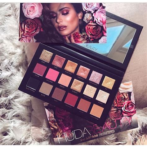 Buy Rose Gold Textured Eyeshadow Palette Online - Get 63% Off