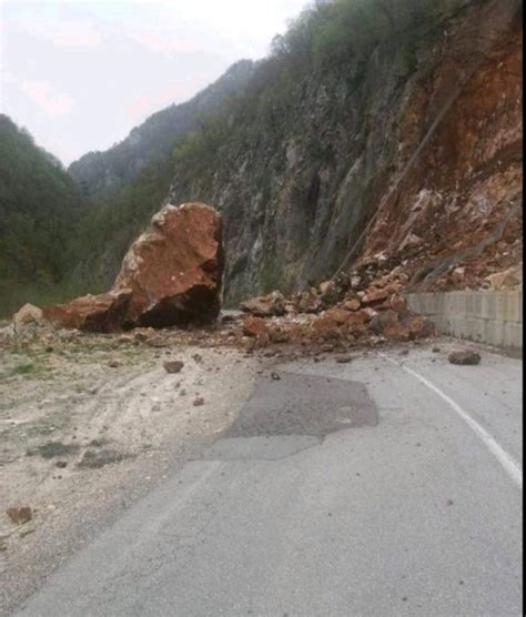 Ponovo Veliki Odron Na Putu Fo A Sarajevo Bn