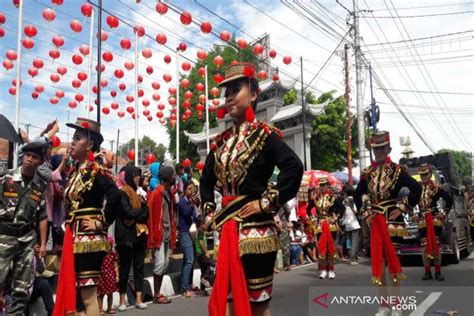 Kirab Budaya Warnai Cap Go Meh Di Magelang ANTARA News